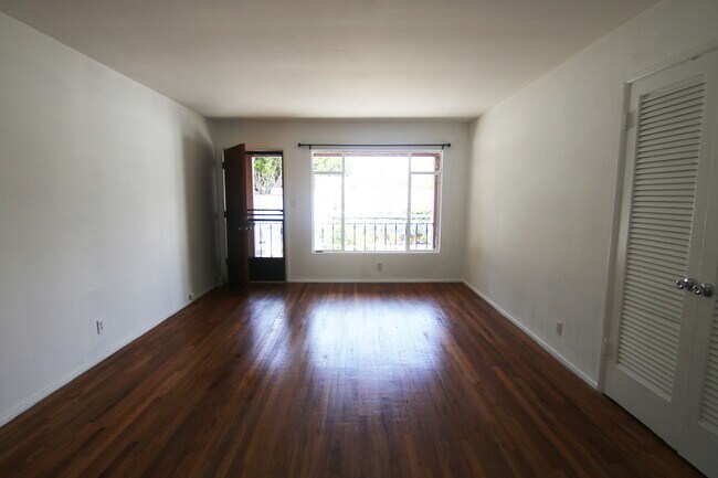 Foto del edificio - 4140 Verdugo Rd