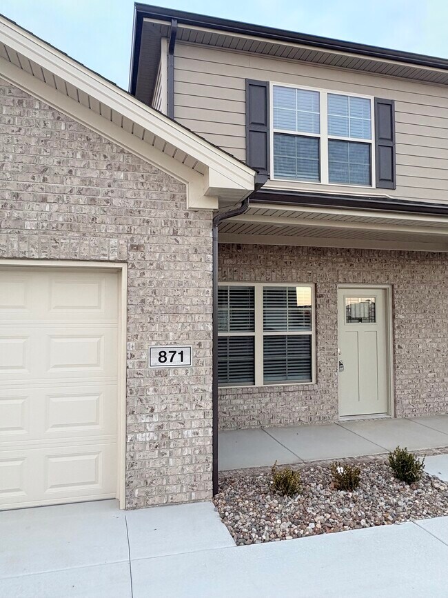 Building Photo - 871 Rodeo Ln