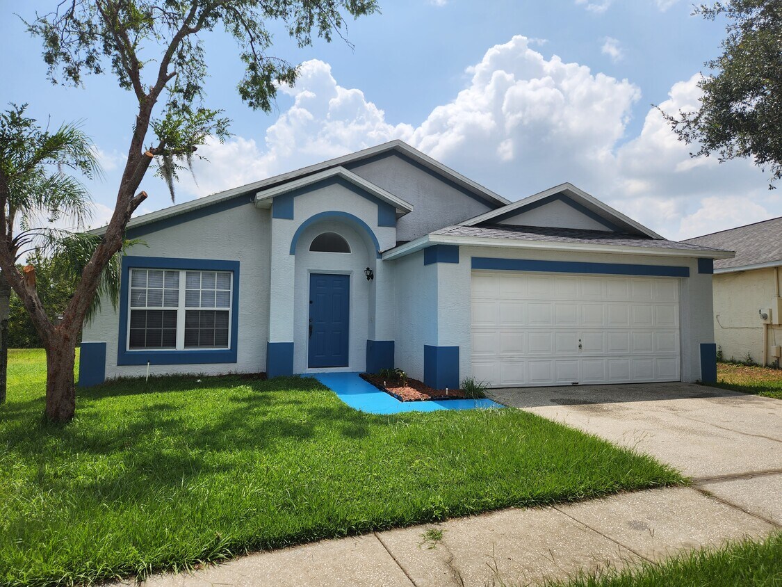 Foto principal - 1129 Winding Water Way