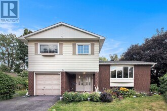 Building Photo - 31 Wedgewood Crescent