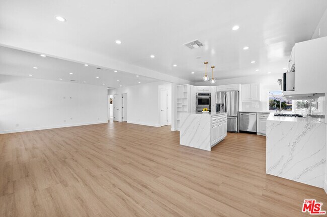 Building Photo - 22657 Friar St