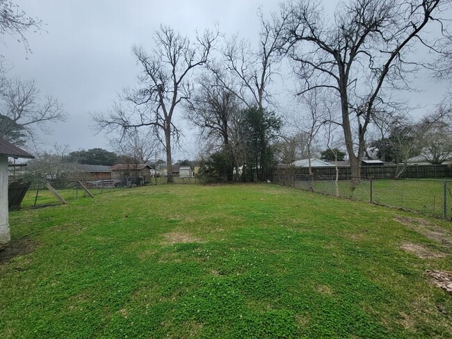 Building Photo - 3 Bed/2 Bath-House