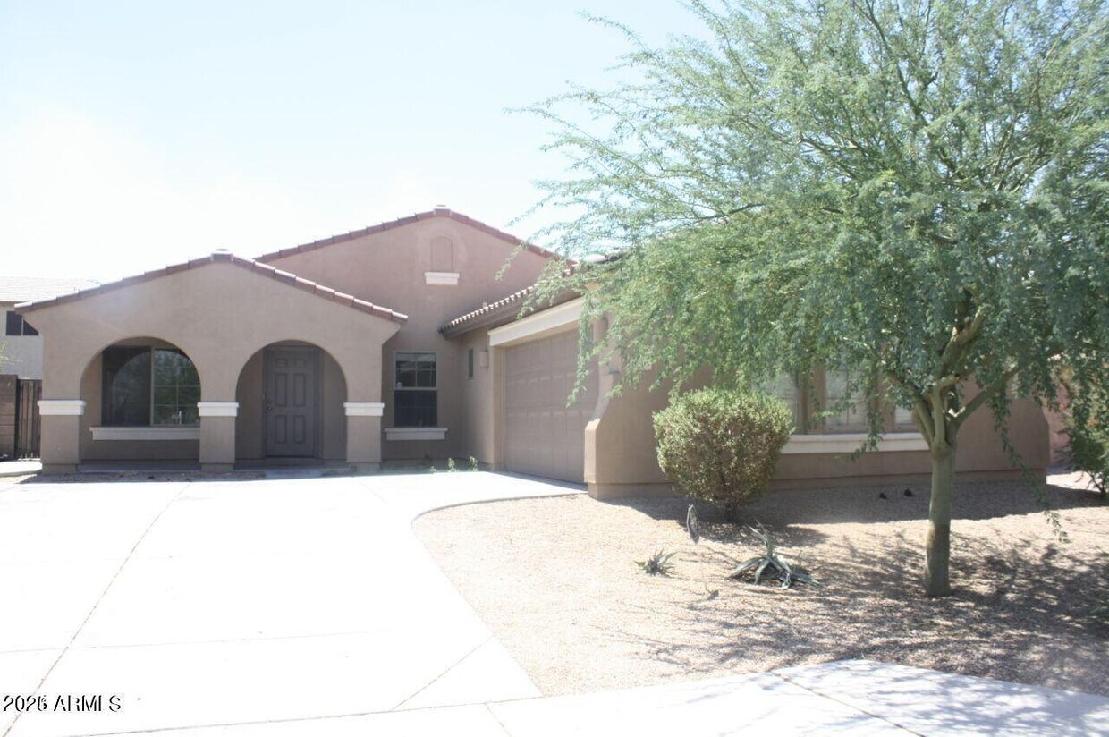Primary Photo - 8009 S 53rd Ave