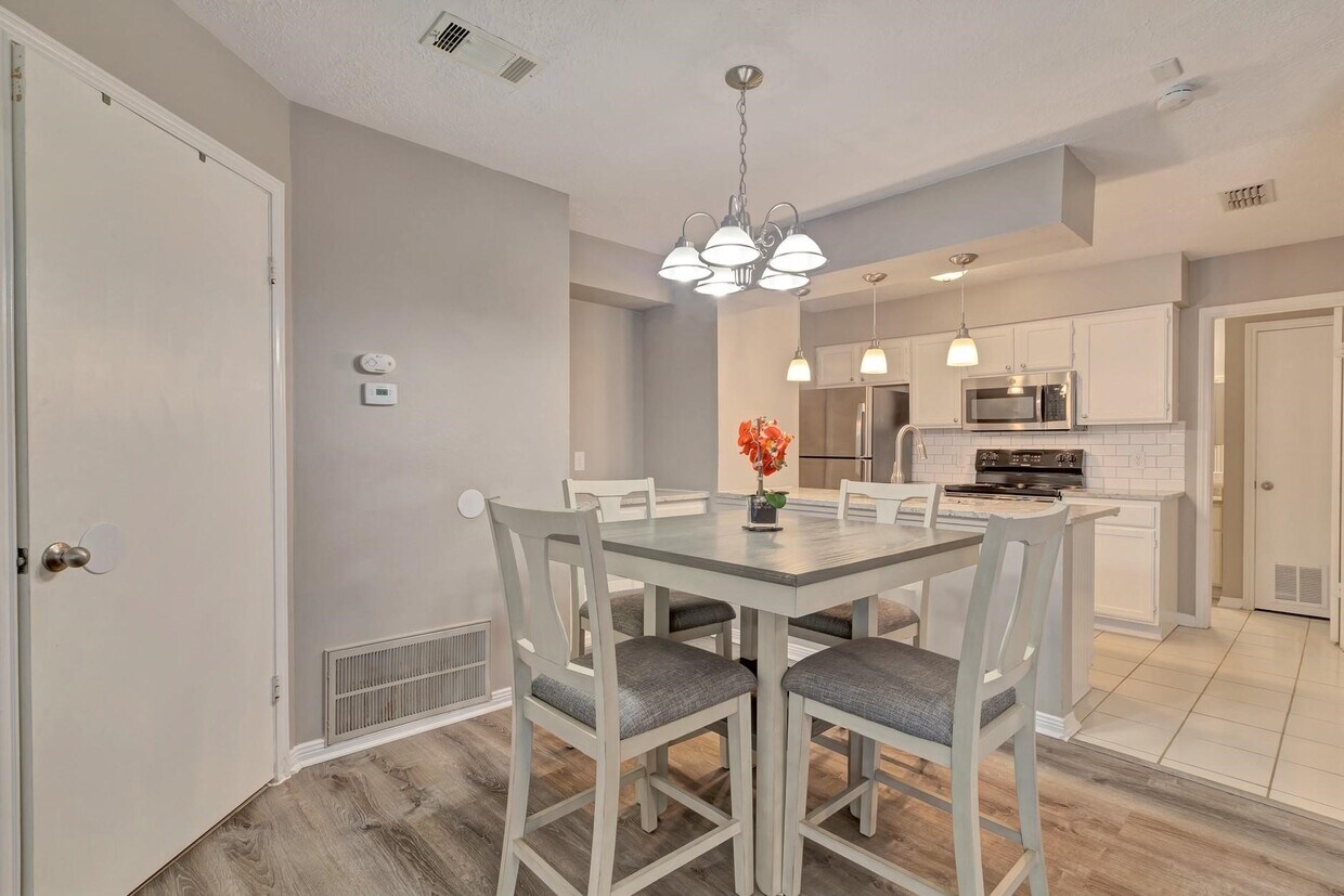 Foto principal - 2402 Sycamore Ave