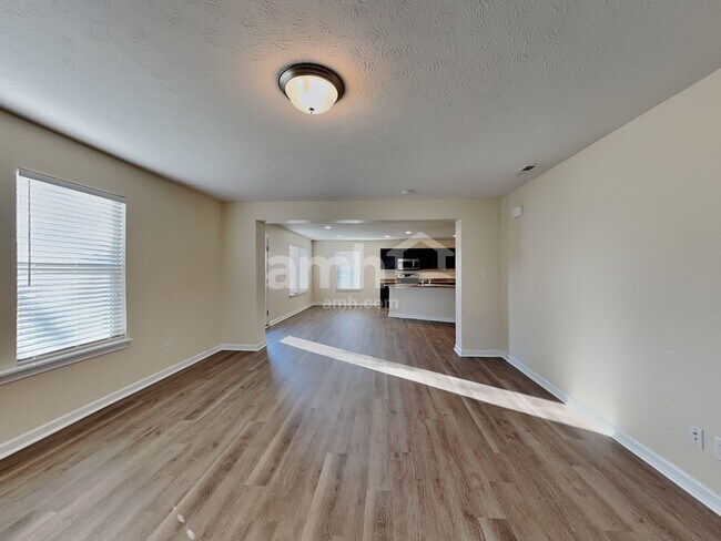 Foto del edificio - 295 Utterback Dr