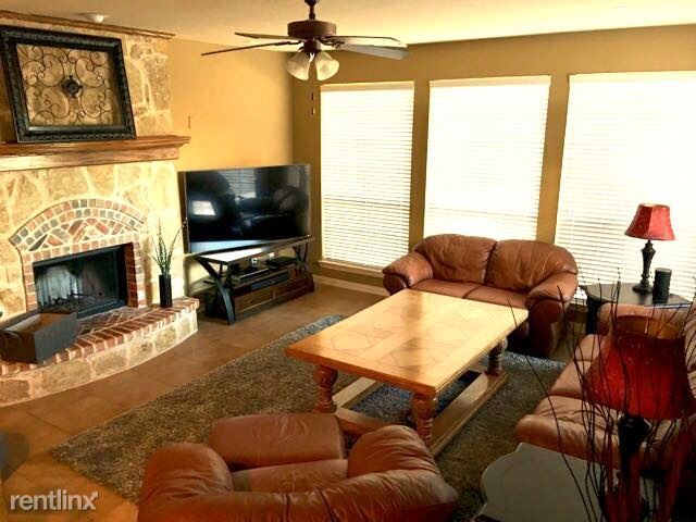 Building Photo - 4 br, 3.5 bath House - 905 Moss Cliff Cir