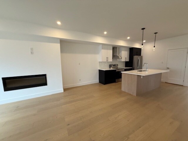 Photo du bâtiment - Gorgeous South London Town Home * 3+Den* G...