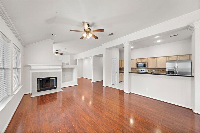Building Photo - 38 Bayou Springs Ct