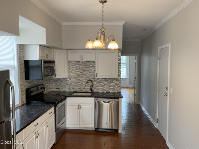 Building Photo - 1238 Union St