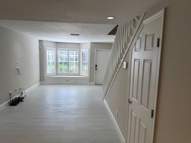 Sala de estar y comedor - 603 S Dakota Ave