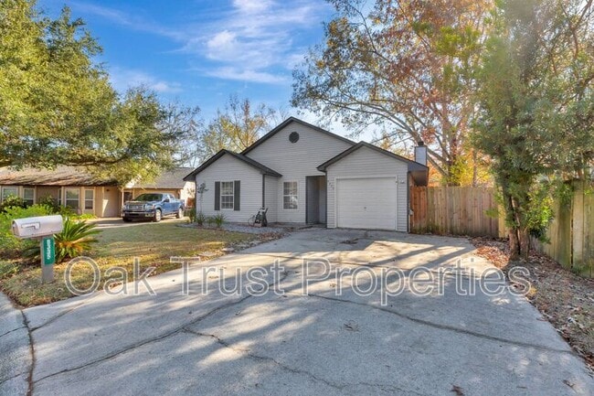 Building Photo - 8335 Weyhill Ct