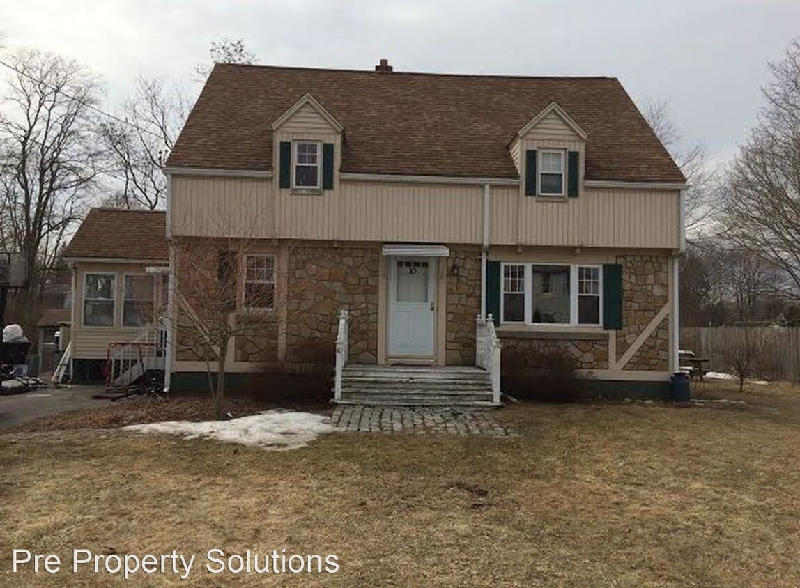 Primary Photo - 3 br, 1.5 bath House - 10 Newton Avenue