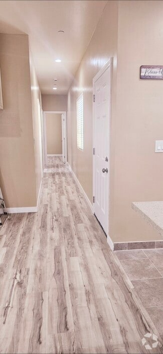Building Photo - 2621 Bancroft Dr