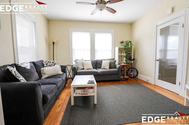 Photo - 93 Surrey St Apartment