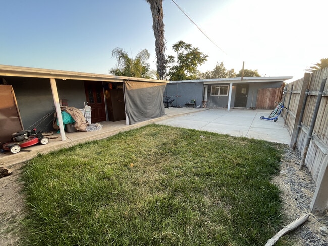 Building Photo - 4318 Glen St