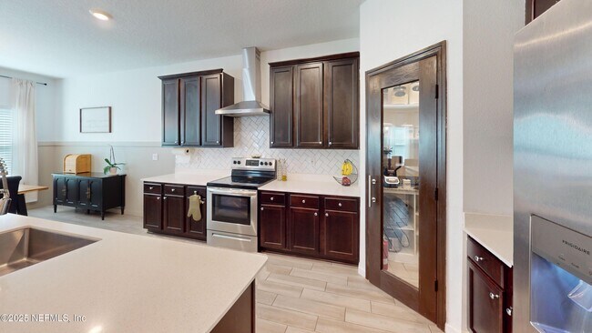 Foto del edificio - 2768 Pointed Leaf Rd