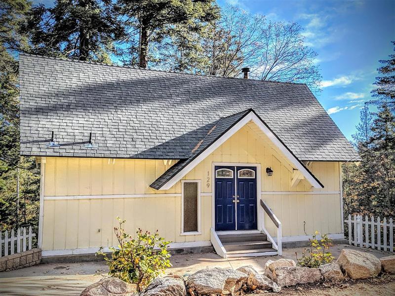 Foto principal - commuter friendly home