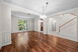 Building Photo - 1215 Pelican Hill Dr