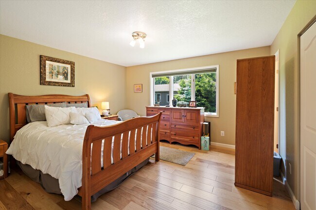 Building Photo - 114 Trevino Dr