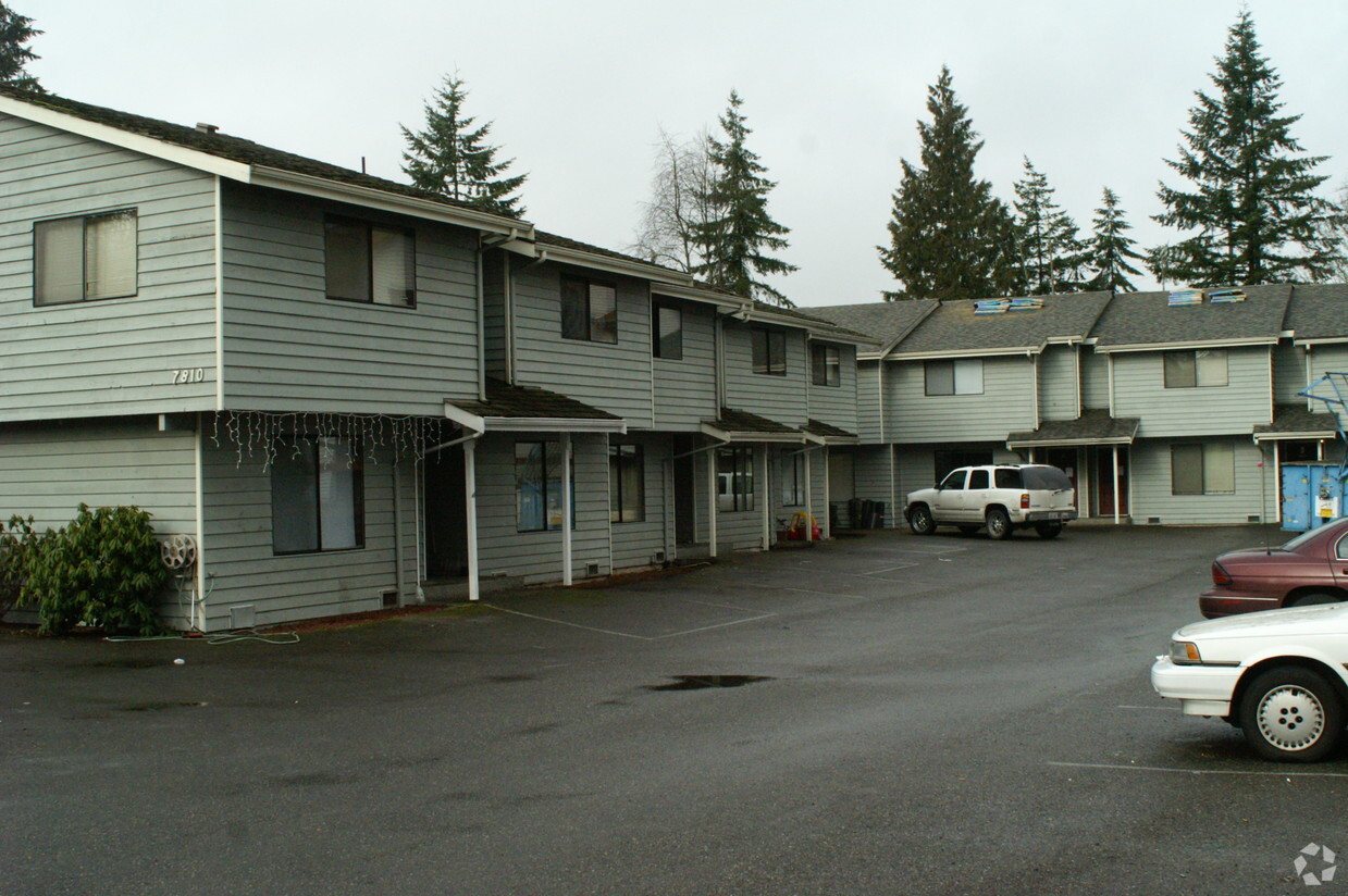 Building Photo - Timber Hill Apartments