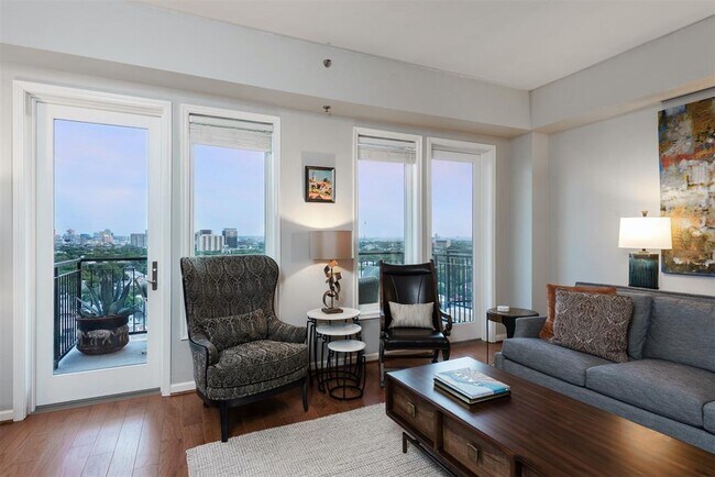 Foto del edificio - 4611 Travis St
