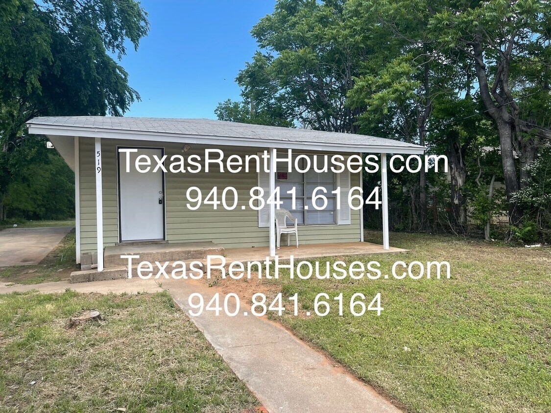 Primary Photo - Cute and Cozy Home Near Downtown Burk