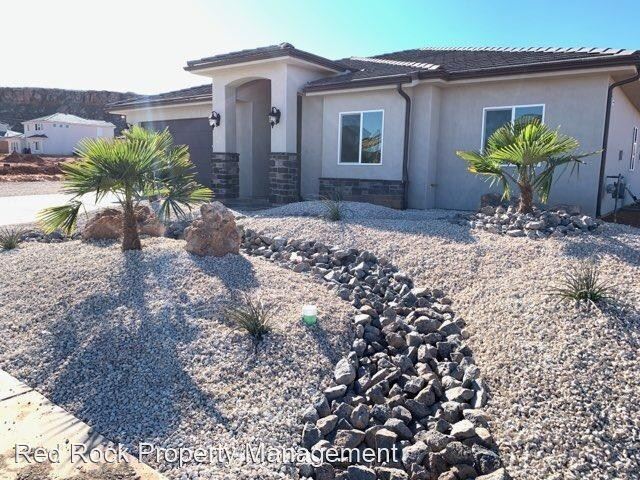 Building Photo - 4 br, 2 bath House - 3322 E Holly Dr