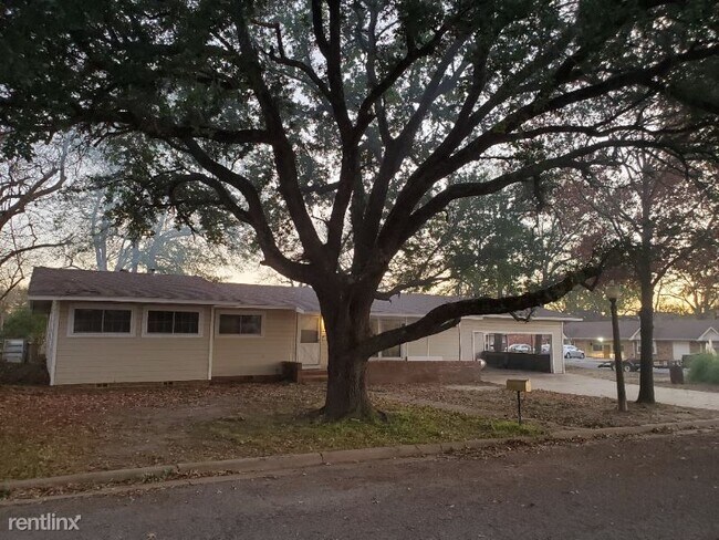 Building Photo - 4 br, 2 bath House - 509 E Cass St