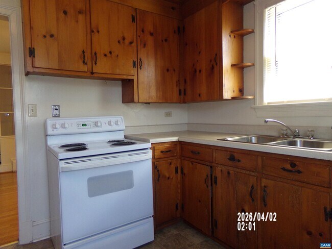 Building Photo - 127 Buckingham Cir