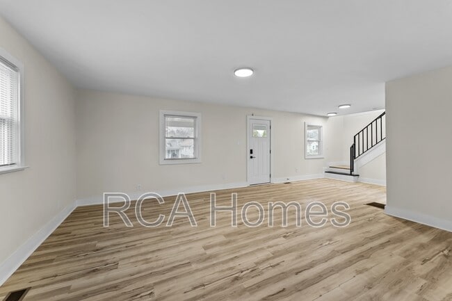 Building Photo - 1009 36th St