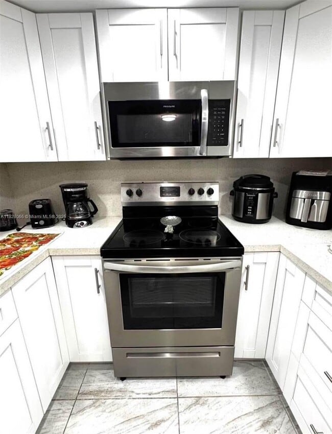 Foto del edificio - 10801 SW 109th Ct