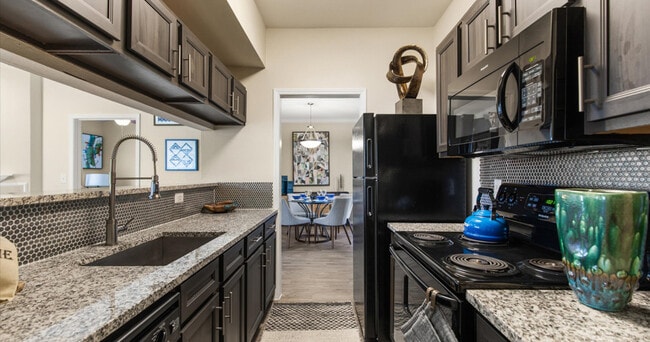 Building Photo - Ashford Apartments