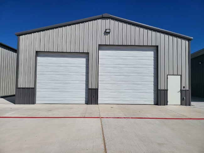 Building Photo - 8205 W Amarillo Blvd