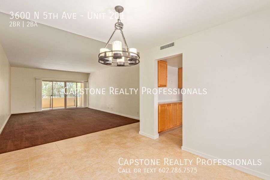 Primary Photo - Charming 2 Bed 2 Bath Apartment in Melrose!