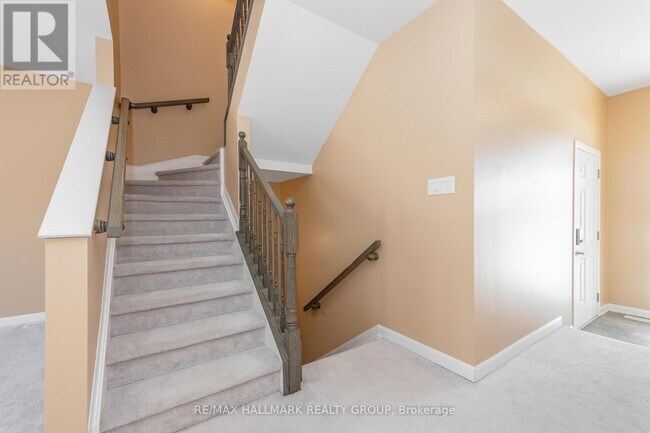 Photo du bâtiment - 545 Décoeur Dr.