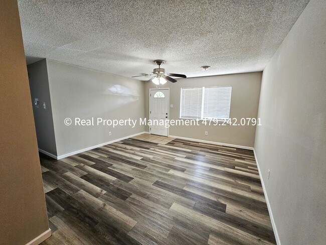 Foto del edificio - 3 Bed 1.5 Bath Barling Home Available for ...