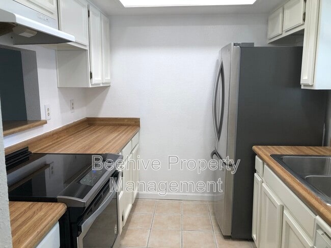 Photo - 302 N Sycamore House