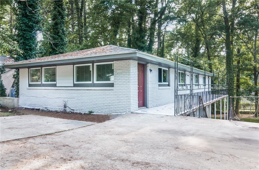 Primary Photo - 2881 Sylvan Rd