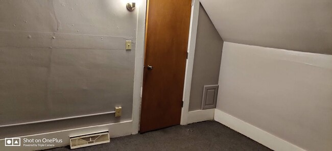 Bedroom - 1117 Garden St