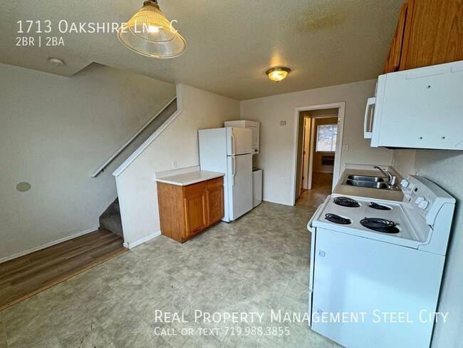 Foto del edificio - 1713 Oakshire Ln