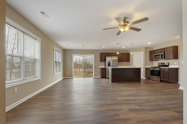 Building Photo - 336 Cattail Ct