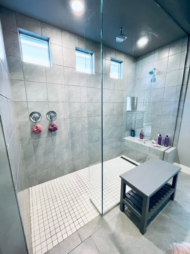 Building Photo - Absolutely beautiful single story home in a “Lake Las Vegas” GATED COMMUNITY!!!