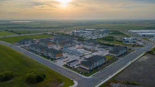 Building Photo - 3801 Helios Way
