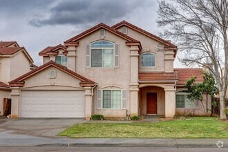 Building Photo - 2812 E El Paso Ave