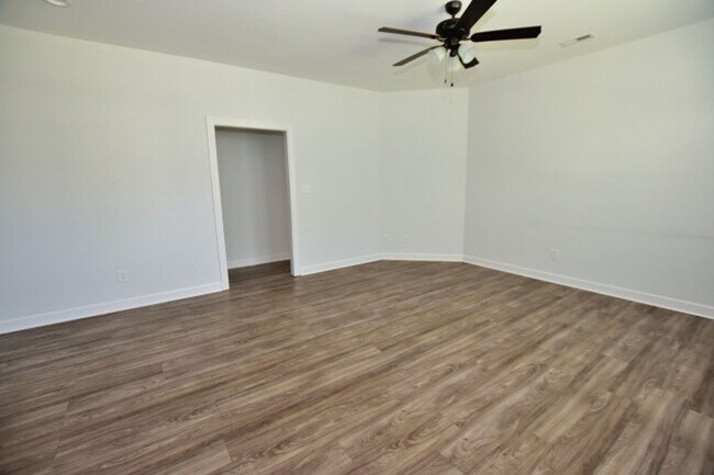 Building Photo - 512-A Amerson Court