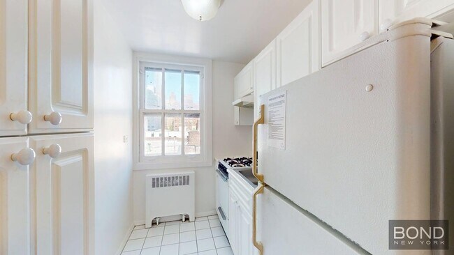 Foto del edificio - 240 E 35th St