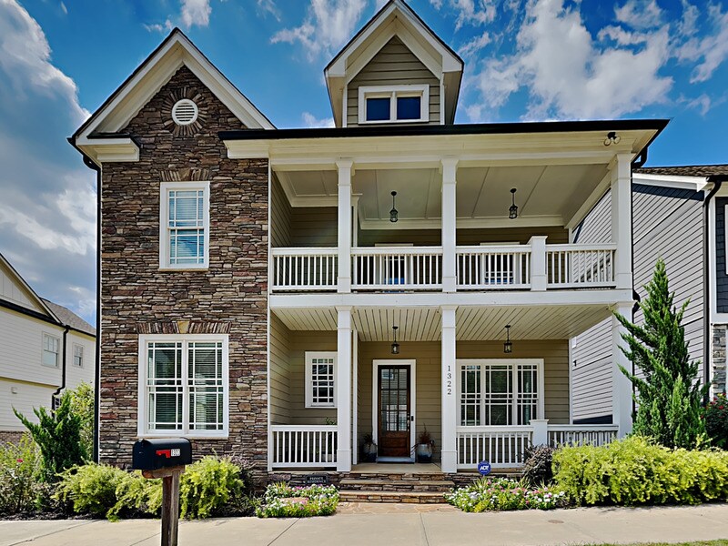 Foto principal - 1322 English St NW