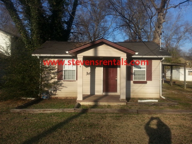 Primary Photo - Gorgeous 4BR/2BA House