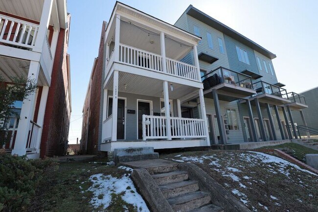 Foto del edificio - 1402 Bainbridge St