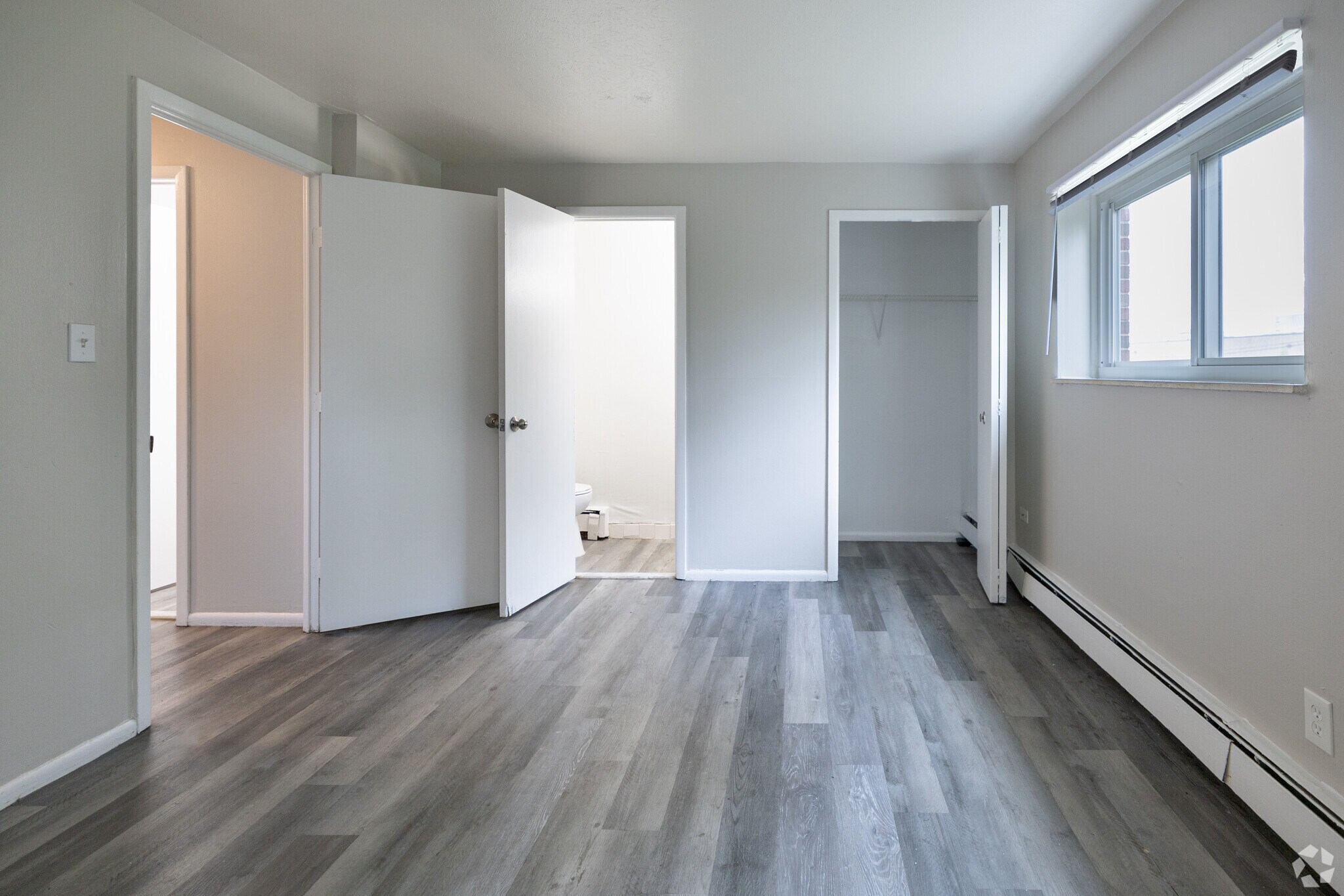 Dorchester Village Apartments – photo 5